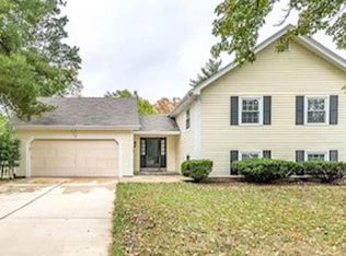 15027 Isleview Dr #840902, Chesterfield, MO 63017