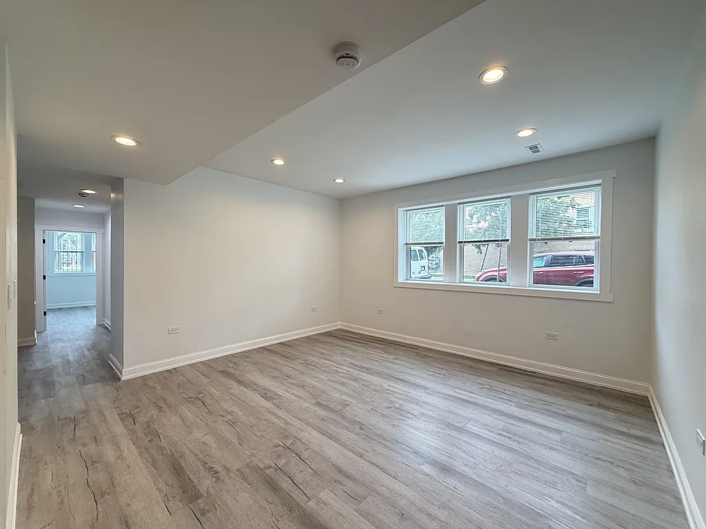 2 bed, $1,795 — Photo 4