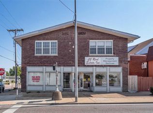 8200 Gravois Rd, Saint Louis, MO 63123