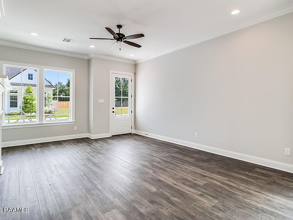 5th image of 123 Jagged Grove Ln
