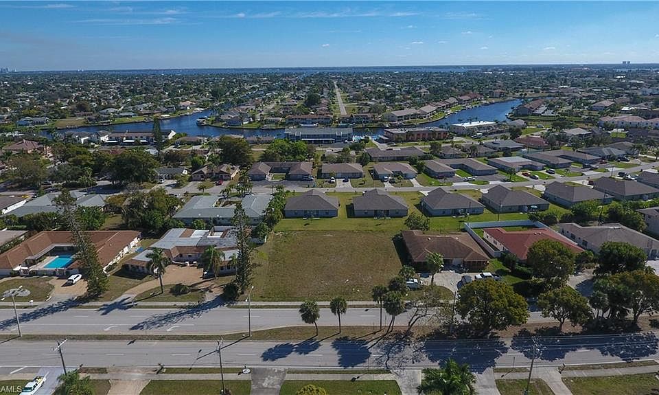 1st image of 3625 Country Club Blvd