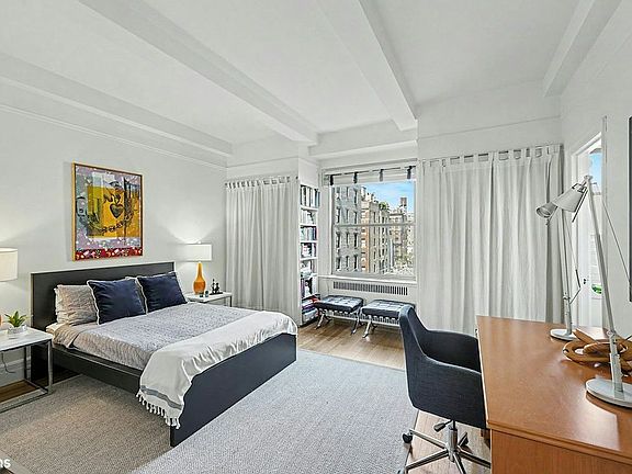 5th image of 155 E 72nd St APT 7D