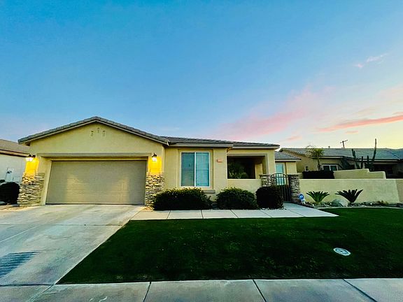 2nd image of 81449 Avenida Romero