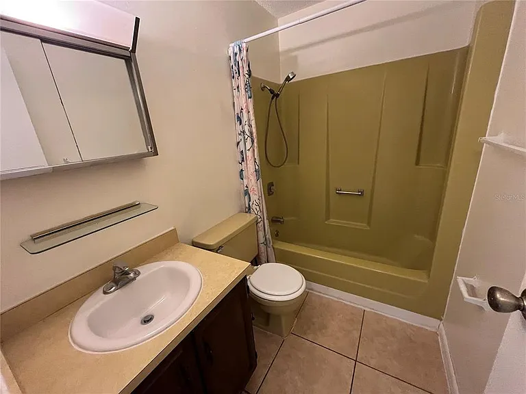 423 E Sessoms Ave #3 — Photo 14
