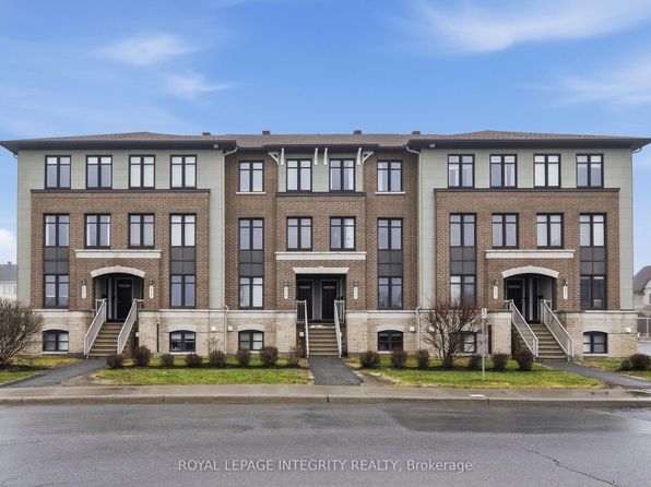 2341 Esprit Dr, Ottawa, ON K4A 0T4