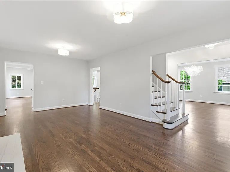7825 Oldchester Rd — Photo 27