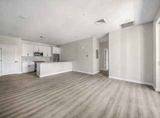 157 Chestnut St #303, Chelsea, MA 02150