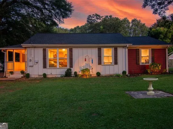 5831 Church St, Flowery Branch, GA 30542