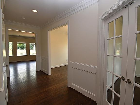 Foyer with optional Study