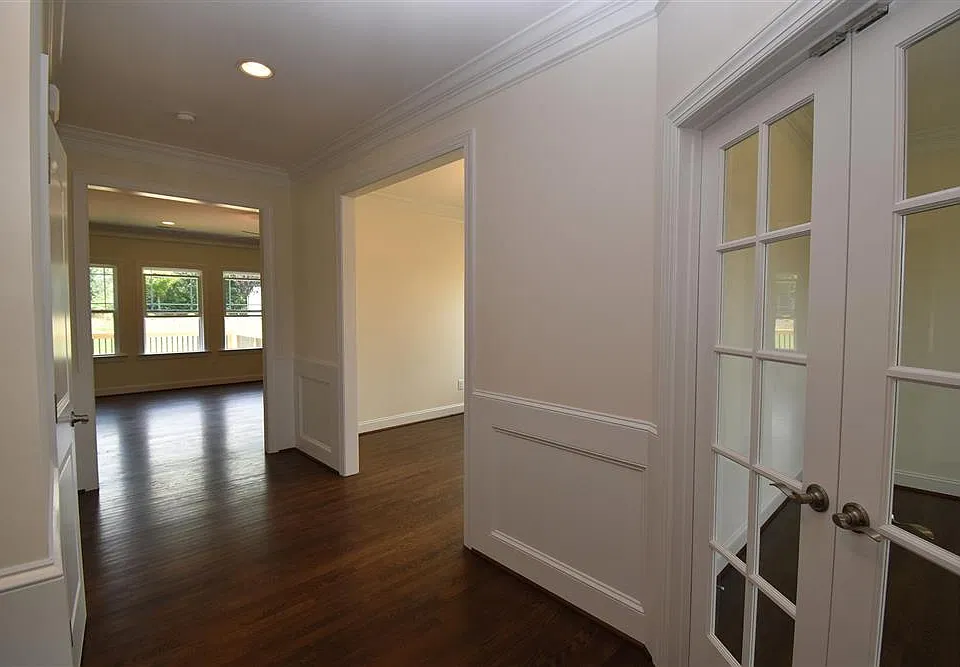 Foyer with optional Study
