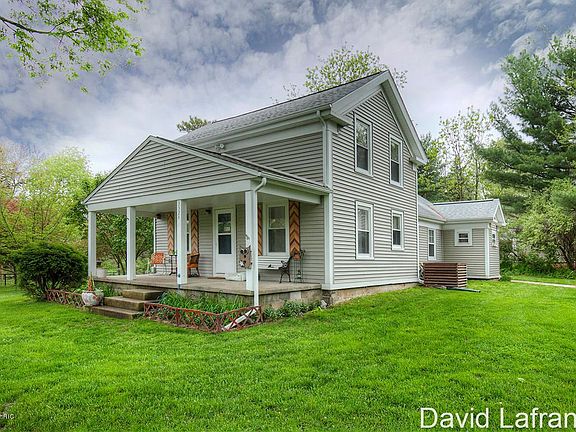 2nd image of 3324 Parkview Ave