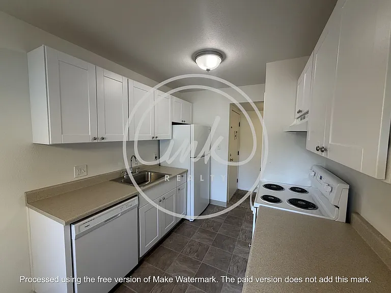 400 S Saliman Rd #127 — Photo 2