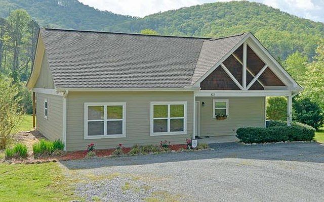 1st image of 102 Branchside Dr