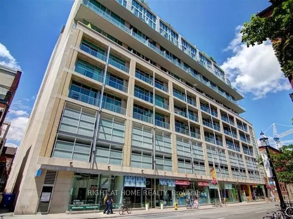 388 Richmond St W #402, Toronto, ON M5V 3P1