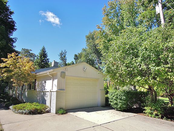 4th image of 2100 Avondale St