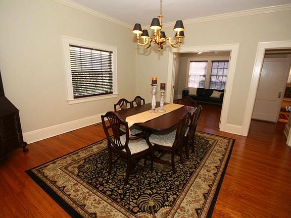 5th image of 218 E Copeland Dr