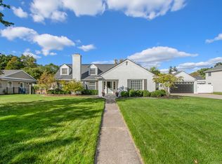 2821 Elmwood Dr SE, East Grand Rapids, MI 49506