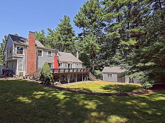 2nd image of 600 Forest St