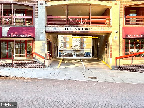2nd image of 24 Courthouse Sq APT 811