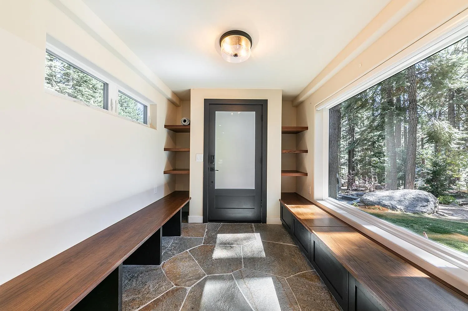 3 bed, 2.5 bath, 2244 sqft, $7,000 — Photo 4