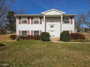 4506 Knoll Dr, Woodbridge, VA 22193