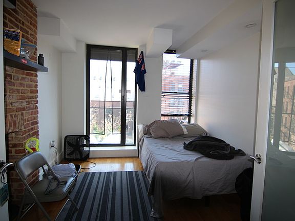 2nd image of 193 Bedford Ave #4A1