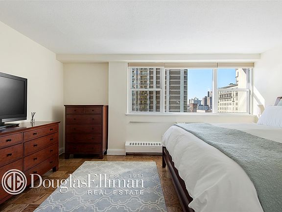 4th image of 75 Henry St #9H