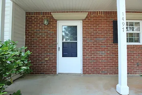 2 bed, 2.5 bath, 1120 sqft, $1,900 — Photo 2
