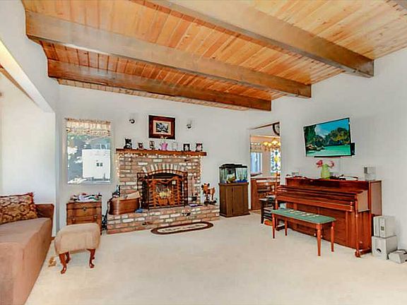 5th image of 547 Rose Ln