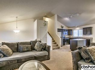 6961 N 90th St, Omaha, NE 68122