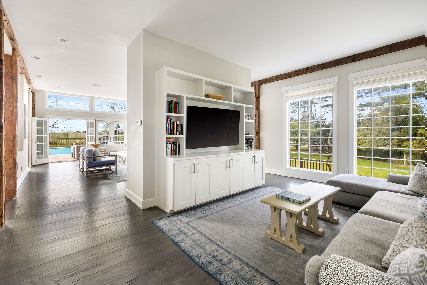  Separate TV Area