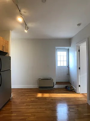 Rented by City Vista Inc | media 50