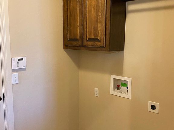 4th image of 15905 Northampton Ct