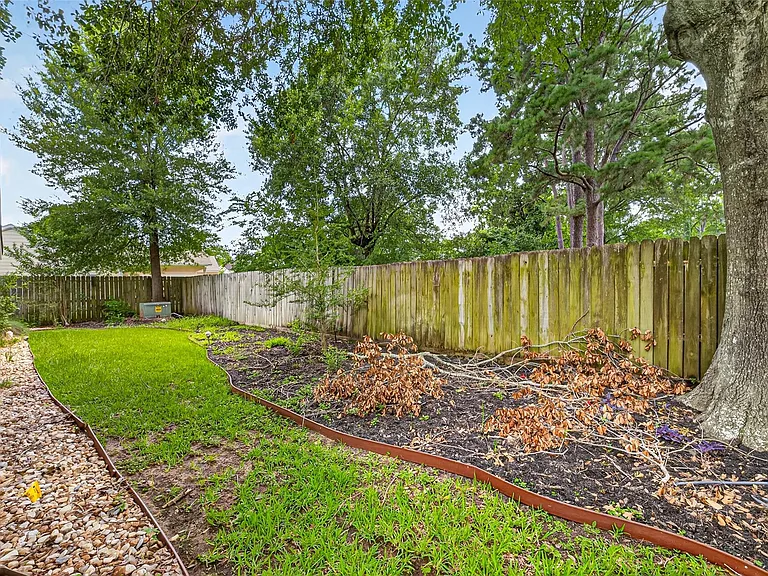 7111 Halfpenny Rd — Photo 40
