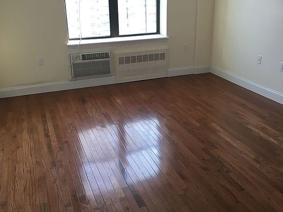 2nd image of 346 E 29th St APT 5C