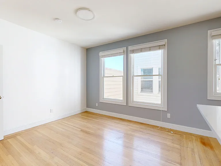 1637 Sacramento St #15 — Photo 5