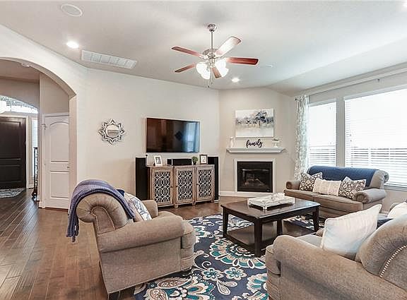5th image of 5108 Bryant Lane