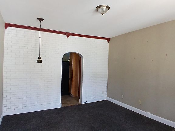 5th image of 406 S Market St