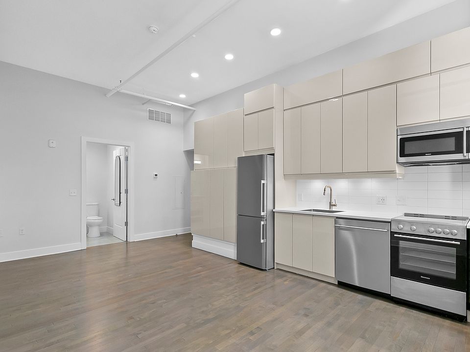 1st image of 132 Temple St Unit 305