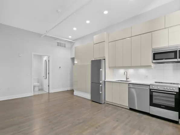 132 Temple St, New Haven, CT