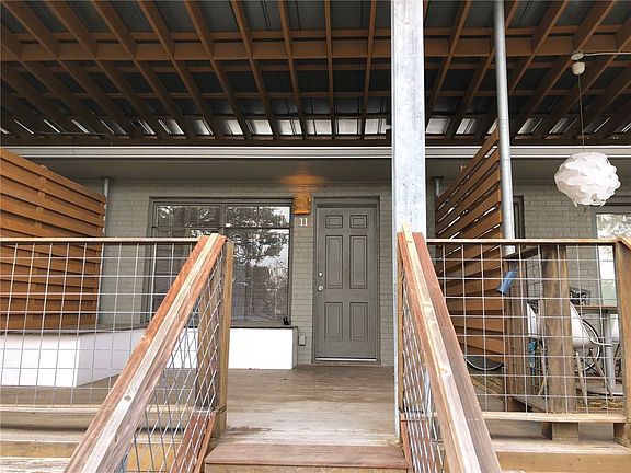 4th image of 1212 Castle Hill St APT 11