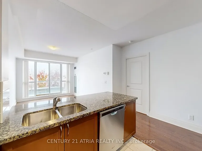 57 Upper Duke Cres #311D — Photo 25