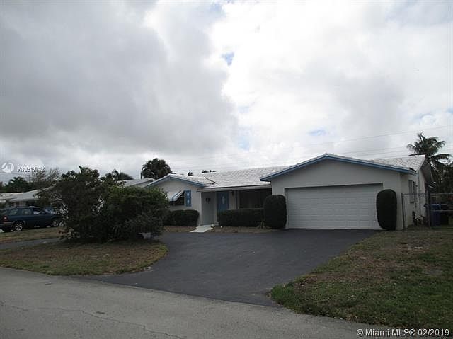 1st image of 5665 NE 21st Ave