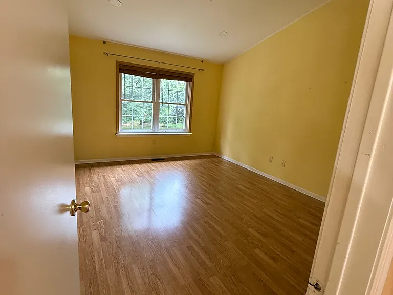 155 Liberty Dr — Photo 22