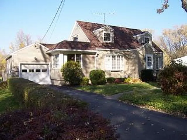 43 Holmes Pl photo 1