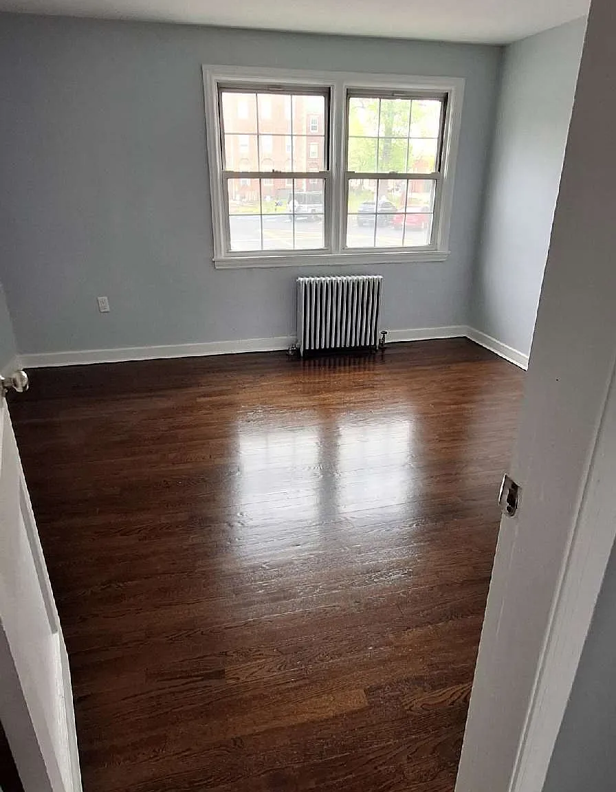 Maryland Court Apartments — Photo 3