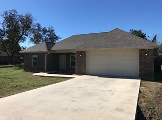 1751 Airport Rd, Athens, TX 75752