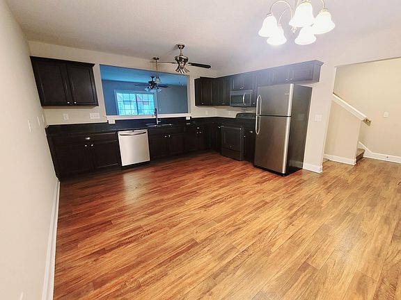 3rd image of 2340 A Chavis Dr