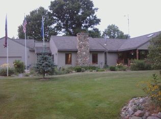 1697 W Nielson Rd, Sanford, MI 48657