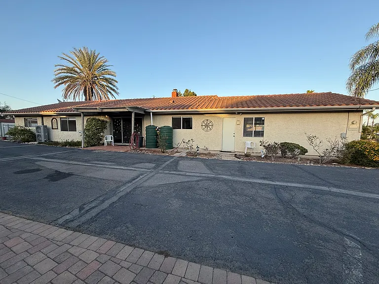 654 McGavran Dr — Photo 3